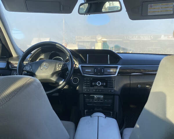 Черный Мерседес Е-Класс, объемом двигателя 3 л и пробегом 233 тыс. км за 14500 $, фото 21 на Automoto.ua