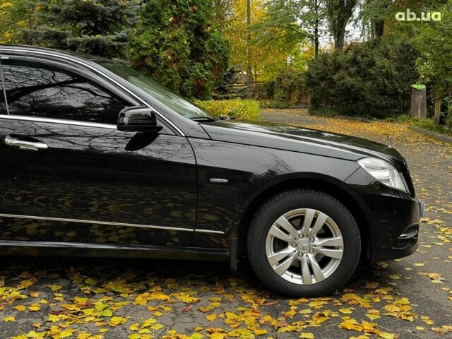 Мерседес Е-Класс 2010 в Киеве на Automoto.ua Черный Мерседес Е-Класс, объемом двигателя 2.1 л и пробегом 273 тыс. км за 12940 $, фото 3 на Automoto.ua