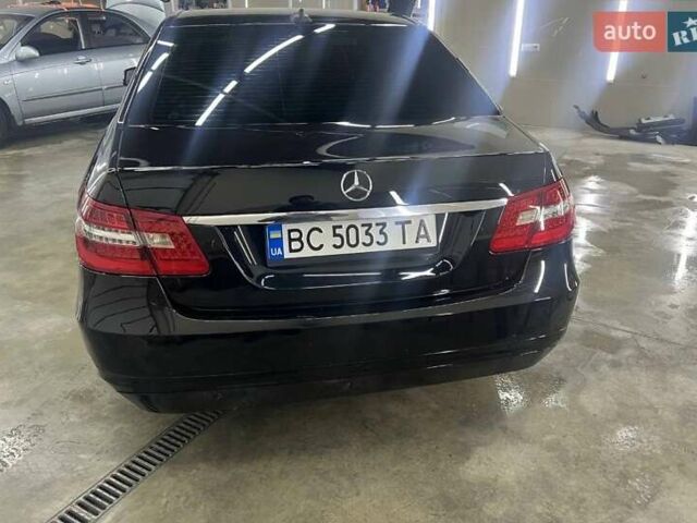 Мерседес Е-Клас 2010 у Одесі на Automoto.ua Чорний Мерседес Е-Клас, об'ємом двигуна 2.2 л та пробігом 400 тис. км за 11000 $, фото 4 на Automoto.ua