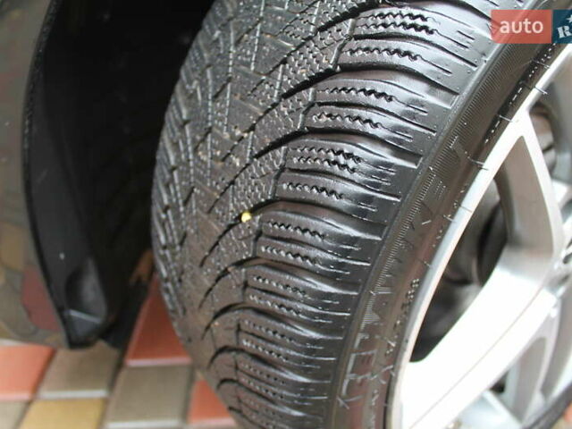 Чорний Мерседес Е-Клас, об'ємом двигуна 3 л та пробігом 255 тис. км за 13900 $, фото 19 на Automoto.ua