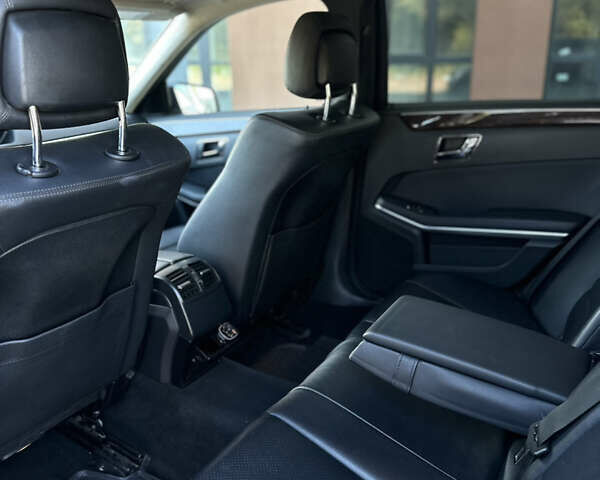 Черный Мерседес Е-Класс, объемом двигателя 2.2 л и пробегом 360 тыс. км за 12700 $, фото 15 на Automoto.ua