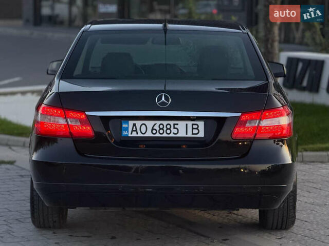 Мерседес Е-Клас 2010 у Ужгороді на Automoto.ua Чорний Мерседес Е-Клас, об'ємом двигуна 2.14 л та пробігом 340 тис. км за 10200 $, фото 2 на Automoto.ua