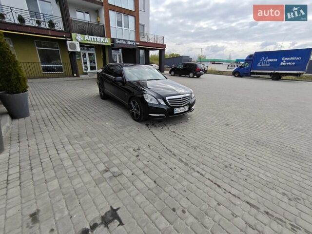 Черный Мерседес Е-Класс, объемом двигателя 2.1 л и пробегом 330 тыс. км за 12000 $, фото 21 на Automoto.ua