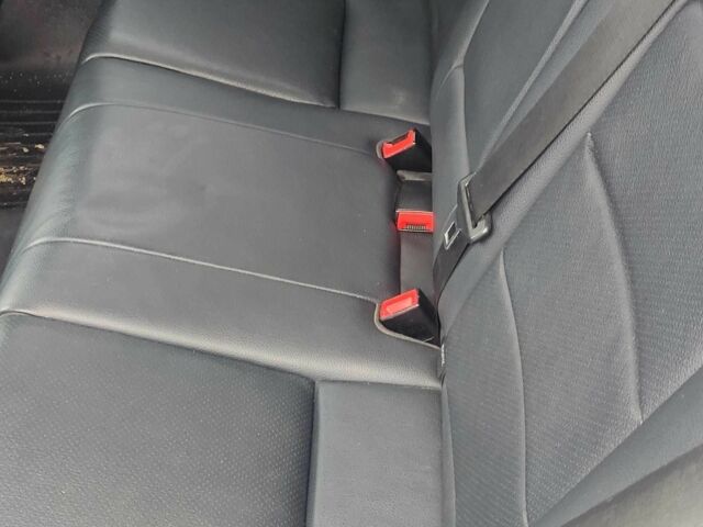 Черный Мерседес Е-Класс, объемом двигателя 2.2 л и пробегом 310 тыс. км за 10200 $, фото 12 на Automoto.ua