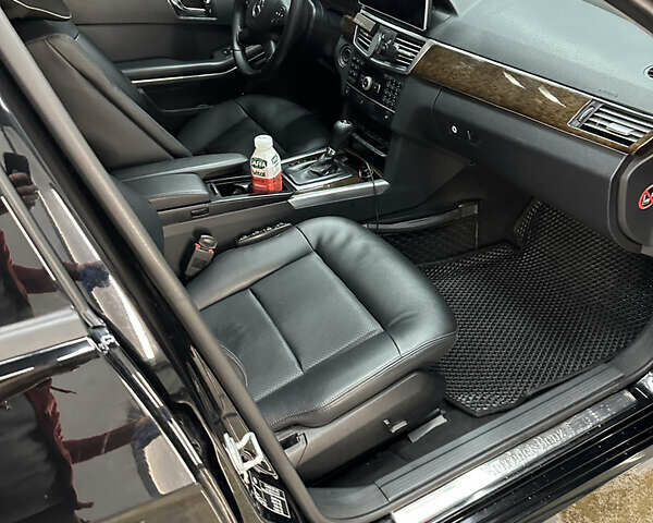 Черный Мерседес Е-Класс, объемом двигателя 1.8 л и пробегом 360 тыс. км за 12000 $, фото 15 на Automoto.ua