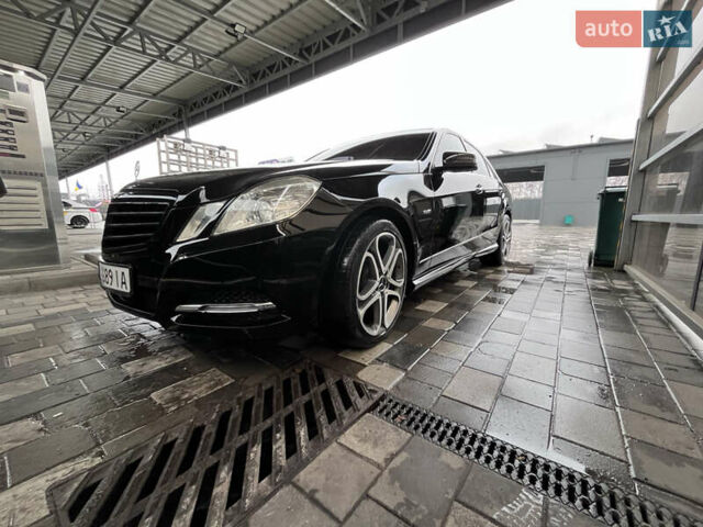 Чорний Мерседес Е-Клас, об'ємом двигуна 3.5 л та пробігом 160 тис. км за 13500 $, фото 1 на Automoto.ua