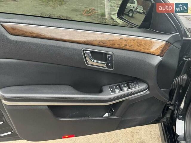 Черный Мерседес Е-Класс, объемом двигателя 1.8 л и пробегом 370 тыс. км за 10500 $, фото 10 на Automoto.ua