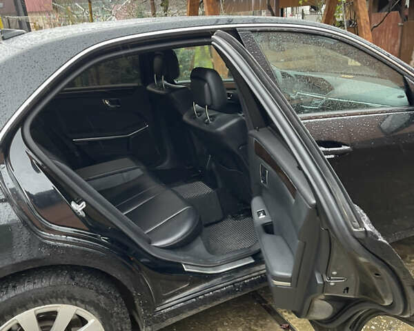 Чорний Мерседес Е-Клас, об'ємом двигуна 2.1 л та пробігом 269 тис. км за 10500 $, фото 13 на Automoto.ua