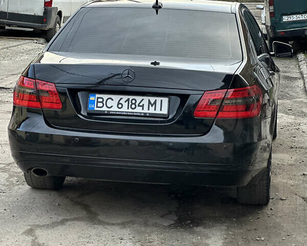 Мерседес Е-Класс 2011 в Львове на Automoto.ua Черный Мерседес Е-Класс, объемом двигателя 1.8 л и пробегом 353 тыс. км за 12000 $, фото 5 на Automoto.ua