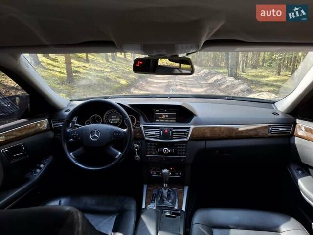 Черный Мерседес Е-Класс, объемом двигателя 2.14 л и пробегом 290 тыс. км за 11499 $, фото 1 на Automoto.ua