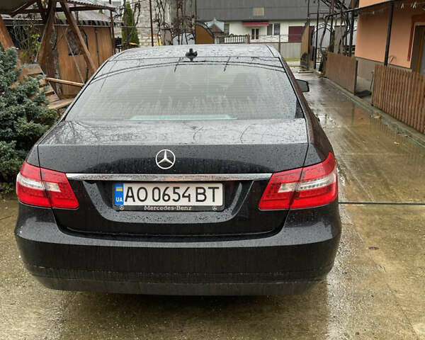 Чорний Мерседес Е-Клас, об'ємом двигуна 2.1 л та пробігом 269 тис. км за 10500 $, фото 3 на Automoto.ua