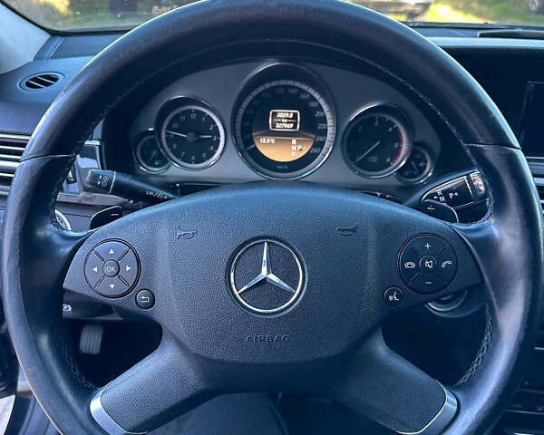 Чорний Мерседес Е-Клас, об'ємом двигуна 2.14 л та пробігом 327 тис. км за 13500 $, фото 10 на Automoto.ua