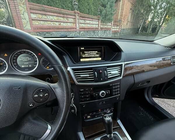 Чорний Мерседес Е-Клас, об'ємом двигуна 2.2 л та пробігом 280 тис. км за 10200 $, фото 12 на Automoto.ua