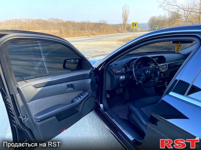 Черный Мерседес Е-Класс, объемом двигателя 2.1 л и пробегом 303 тыс. км за 14100 $, фото 9 на Automoto.ua