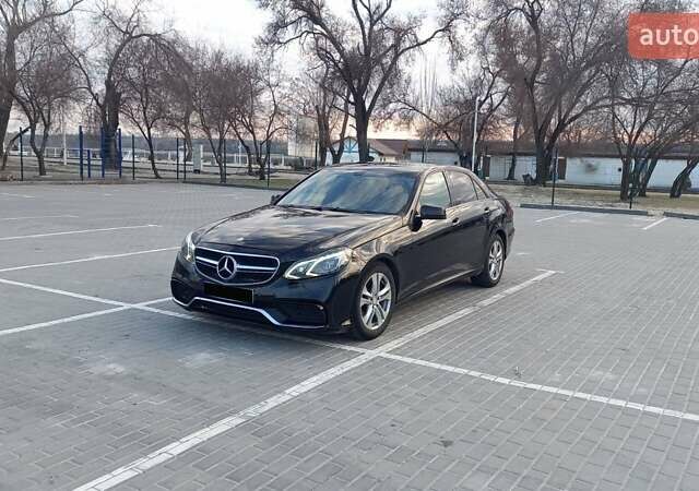Черный Мерседес Е-Класс, объемом двигателя 1.8 л и пробегом 420 тыс. км за 10500 $, фото 9 на Automoto.ua