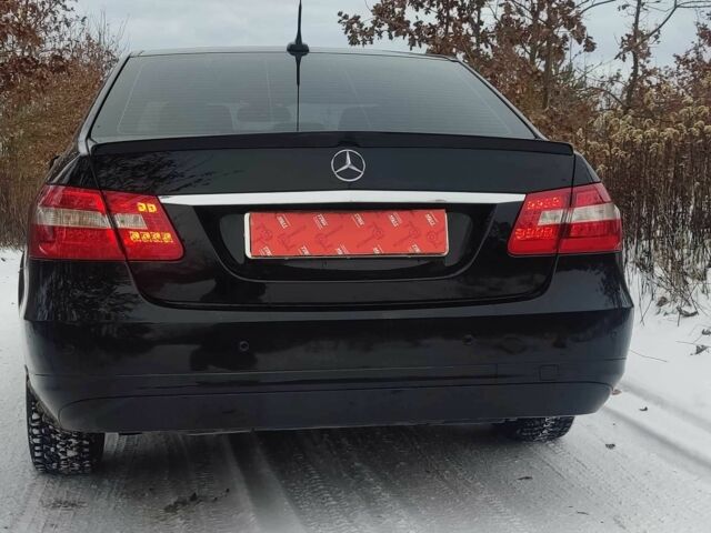 Черный Мерседес Е-Класс, объемом двигателя 2.2 л и пробегом 310 тыс. км за 10200 $, фото 15 на Automoto.ua