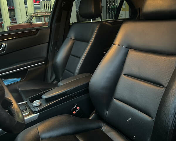 Черный Мерседес Е-Класс, объемом двигателя 2.2 л и пробегом 268 тыс. км за 10800 $, фото 18 на Automoto.ua