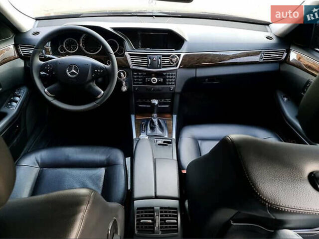 Чорний Мерседес Е-Клас, об'ємом двигуна 2.2 л та пробігом 203 тис. км за 12000 $, фото 6 на Automoto.ua