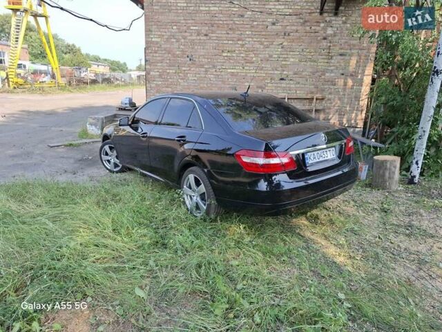 Черный Мерседес Е-Класс, объемом двигателя 2.14 л и пробегом 467 тыс. км за 11200 $, фото 13 на Automoto.ua
