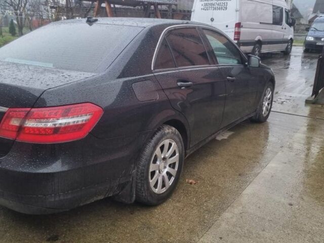 Черный Мерседес Е-Класс, объемом двигателя 2.1 л и пробегом 269 тыс. км за 11000 $, фото 2 на Automoto.ua