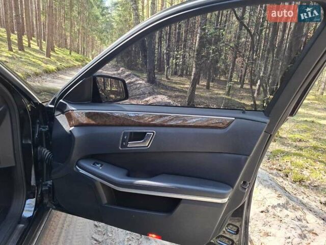 Черный Мерседес Е-Класс, объемом двигателя 2.14 л и пробегом 290 тыс. км за 11499 $, фото 6 на Automoto.ua