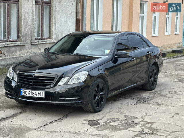 Мерседес Е-Класс 2011 в Львове на Automoto.ua Черный Мерседес Е-Класс, объемом двигателя 1.8 л и пробегом 353 тыс. км за 12000 $, фото 3 на Automoto.ua