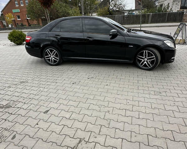 Чорний Мерседес Е-Клас, об'ємом двигуна 2.2 л та пробігом 285 тис. км за 12300 $, фото 6 на Automoto.ua