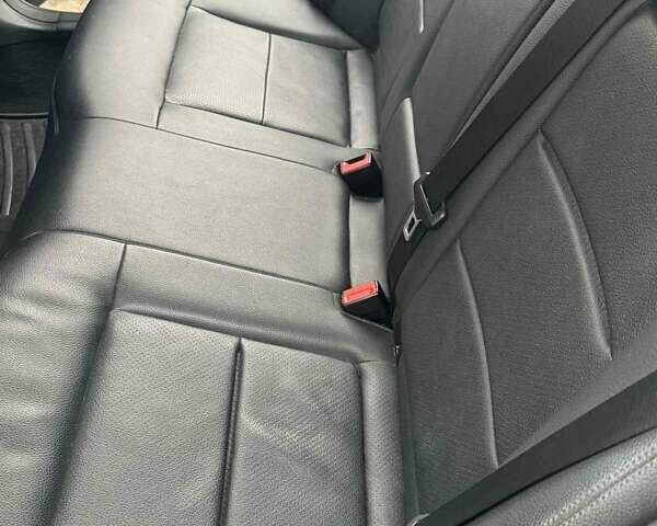 Черный Мерседес Е-Класс, объемом двигателя 1.8 л и пробегом 370 тыс. км за 10500 $, фото 11 на Automoto.ua