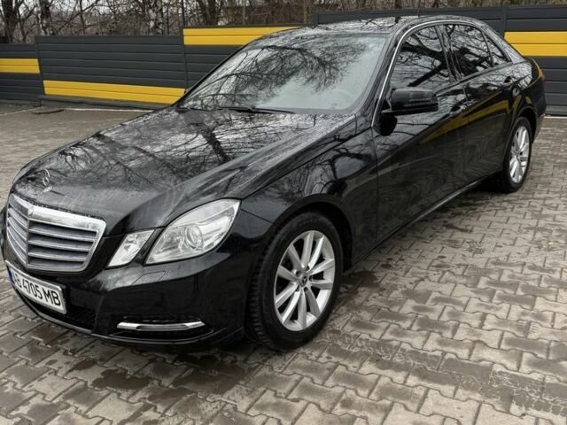 Чорний Мерседес Е-Клас, об'ємом двигуна 2.1 л та пробігом 270 тис. км за 10200 $, фото 2 на Automoto.ua