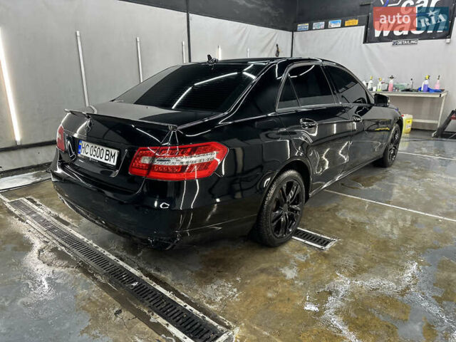 Черный Мерседес Е-Класс, объемом двигателя 1.8 л и пробегом 360 тыс. км за 12000 $, фото 2 на Automoto.ua