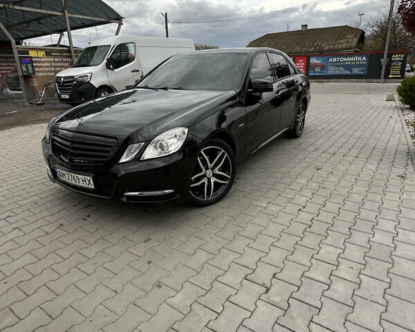 Чорний Мерседес Е-Клас, об'ємом двигуна 2.2 л та пробігом 285 тис. км за 12300 $, фото 3 на Automoto.ua