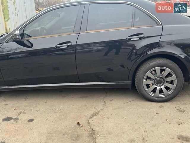 Черный Мерседес Е-Класс, объемом двигателя 1.8 л и пробегом 370 тыс. км за 10500 $, фото 6 на Automoto.ua