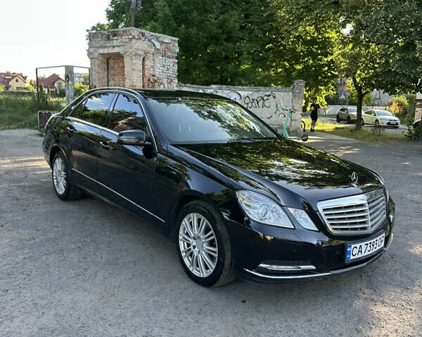 Черный Мерседес Е-Класс, объемом двигателя 3.5 л и пробегом 301 тыс. км за 9499 $, фото 2 на Automoto.ua