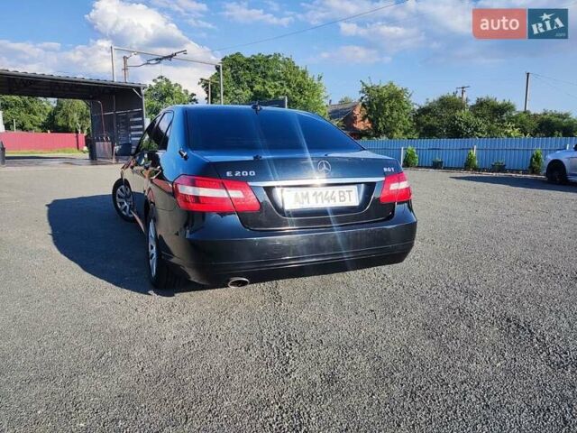 Мерседес Е-Класс 2011 в Житомире на Automoto.ua Черный Мерседес Е-Класс, объемом двигателя 1.8 л и пробегом 405 тыс. км за 10500 $, фото 8 на Automoto.ua