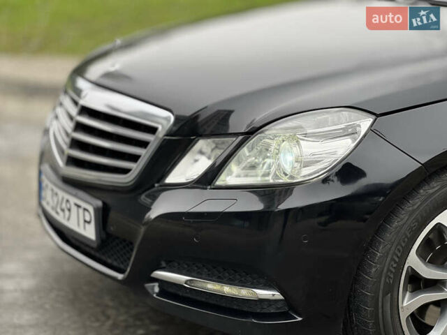 Черный Мерседес Е-Класс, объемом двигателя 1.8 л и пробегом 271 тыс. км за 8999 $, фото 13 на Automoto.ua