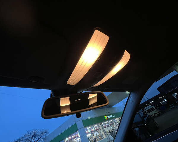 Черный Мерседес Е-Класс, объемом двигателя 2.2 л и пробегом 268 тыс. км за 10800 $, фото 15 на Automoto.ua