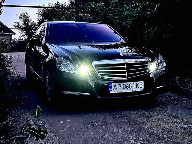 Чорний Мерседес Е-Клас, об'ємом двигуна 2.1 л та пробігом 263 тис. км за 15000 $, фото 4 на Automoto.ua