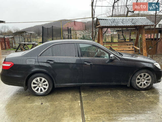 Чорний Мерседес Е-Клас, об'ємом двигуна 2.1 л та пробігом 269 тис. км за 10500 $, фото 2 на Automoto.ua