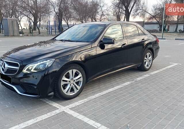 Черный Мерседес Е-Класс, объемом двигателя 1.8 л и пробегом 420 тыс. км за 10500 $, фото 8 на Automoto.ua