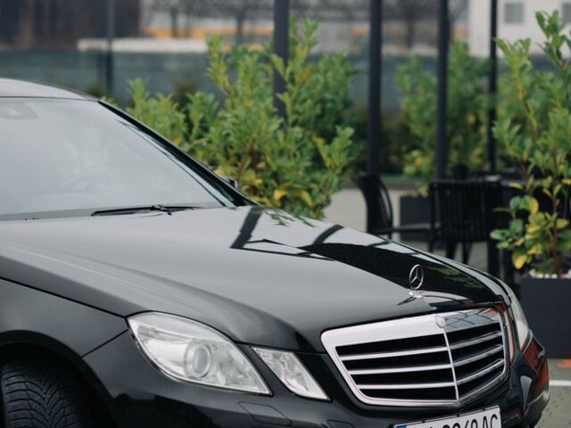 Черный Мерседес Е-Класс, объемом двигателя 3 л и пробегом 270 тыс. км за 14300 $, фото 19 на Automoto.ua