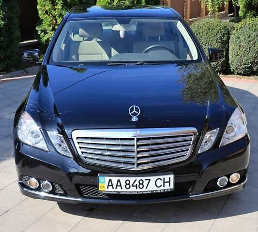 Чорний Мерседес Е-Клас, об'ємом двигуна 2 л та пробігом 43 тис. км за 18000 $, фото 25 на Automoto.ua