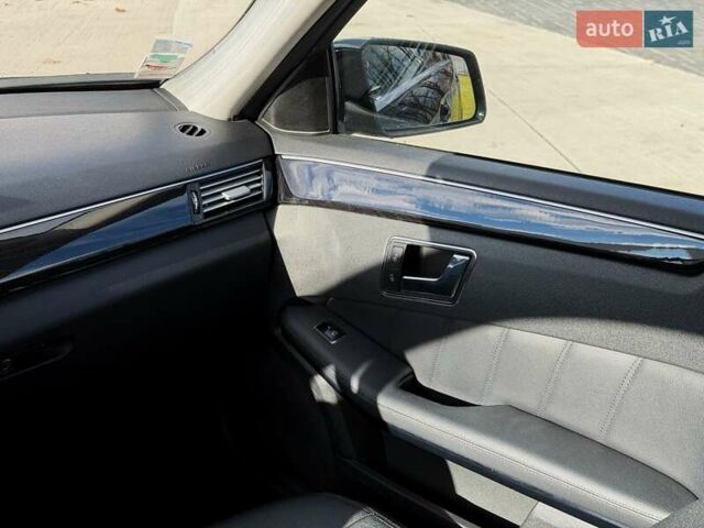 Черный Мерседес Е-Класс, объемом двигателя 2.14 л и пробегом 254 тыс. км за 14800 $, фото 16 на Automoto.ua