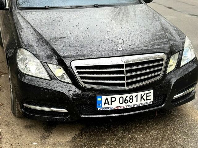 Чорний Мерседес Е-Клас, об'ємом двигуна 2.1 л та пробігом 263 тис. км за 15000 $, фото 6 на Automoto.ua