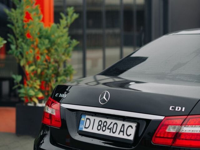 Черный Мерседес Е-Класс, объемом двигателя 3 л и пробегом 270 тыс. км за 14300 $, фото 18 на Automoto.ua