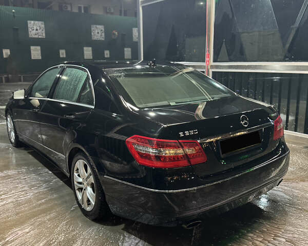 Черный Мерседес Е-Класс, объемом двигателя 0 л и пробегом 350 тыс. км за 8999 $, фото 1 на Automoto.ua