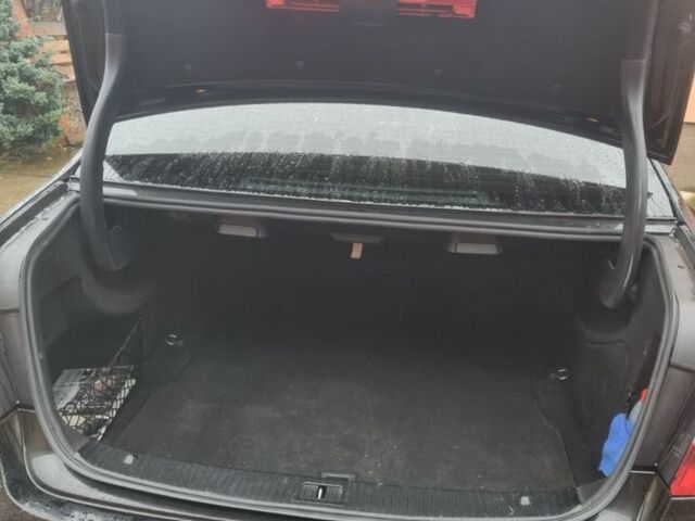 Черный Мерседес Е-Класс, объемом двигателя 2.1 л и пробегом 269 тыс. км за 11000 $, фото 7 на Automoto.ua