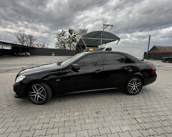 Чорний Мерседес Е-Клас, об'ємом двигуна 2.2 л та пробігом 285 тис. км за 12300 $, фото 1 на Automoto.ua