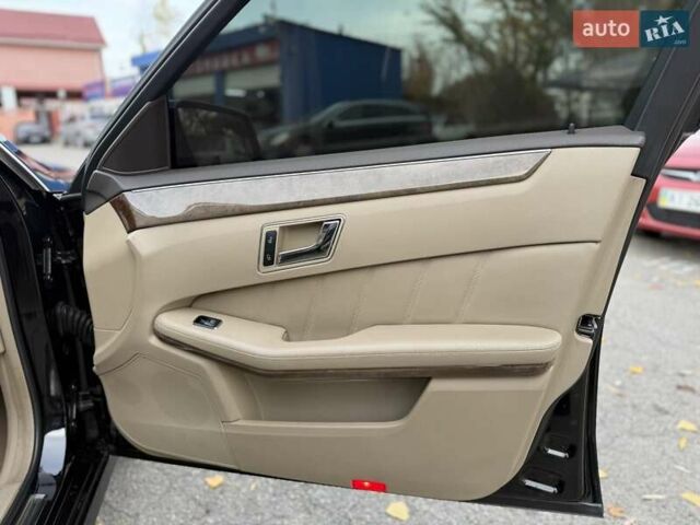 Мерседес Е-Клас 2011 у Києві на Automoto.ua Чорний Мерседес Е-Клас, об'ємом двигуна 3 л та пробігом 227 тис. км за 12500 $, фото 21 на Automoto.ua