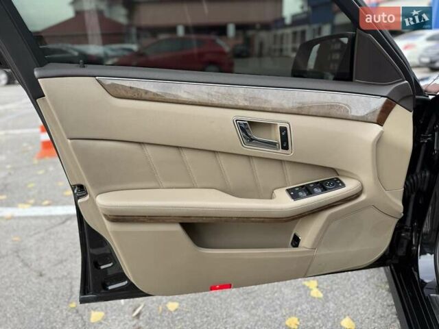 Мерседес Е-Клас 2011 у Києві на Automoto.ua Чорний Мерседес Е-Клас, об'ємом двигуна 3 л та пробігом 227 тис. км за 12500 $, фото 16 на Automoto.ua