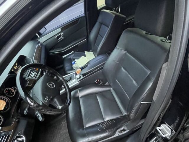 Чорний Мерседес Е-Клас, об'ємом двигуна 1.8 л та пробігом 400 тис. км за 9000 $, фото 7 на Automoto.ua